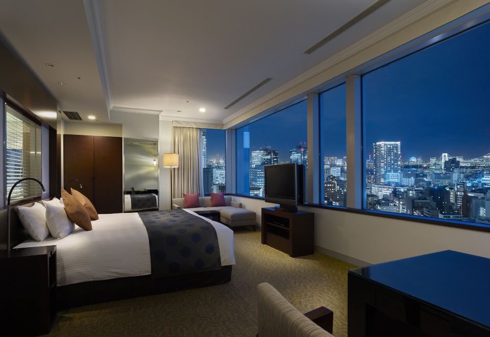 더 셀레스틴 도쿄 시바의 고급스러운 로비 또는 공용 공간