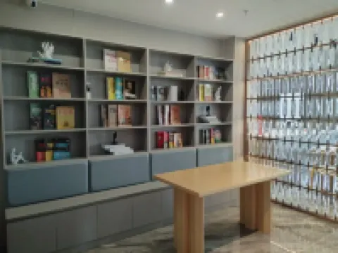 藝龍瑞雲酒店（烏蘭察布察右後旗店）