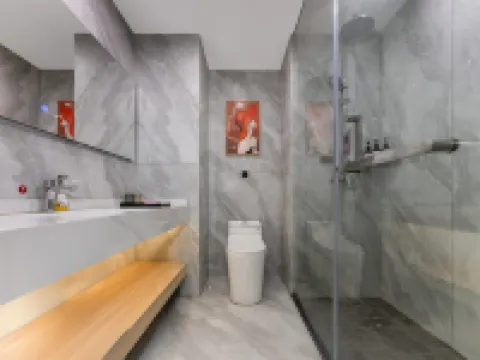 Berman Hotel (Linyi People's Square the Mixone)