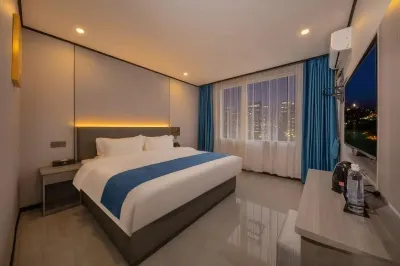 Huaihua Blue Maple Hotel (Sports Center Hunan Medical College Branch)