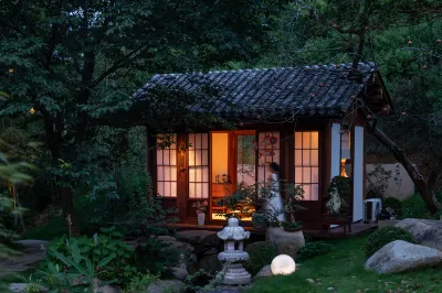 Yunyear Homestay Отели рядом с достопримечательностью «Озеро Фунглу»
