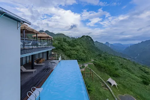 Yunxi Waterfall Viewing Cliffside Homestay, Guanling Hotel a Guanling