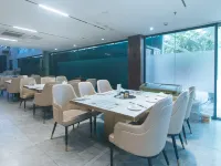 RedDoorz Plus @ Jinjiang Star Hotel Hotels near The Pergola