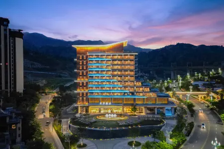 JI Hotel (Panzhihua Yanbian Tongyuan Park Branch) Отели в г. Яньбянь