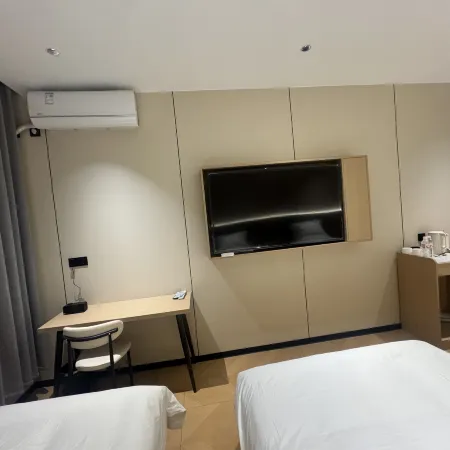 UNITOUR HOTEL
