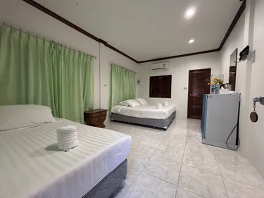 รูปภาพของไออุ่น แอท อัมพวา