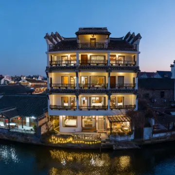Xitang Yunlaiji Riverside Art Hotel (Xitang Guzhen Store)