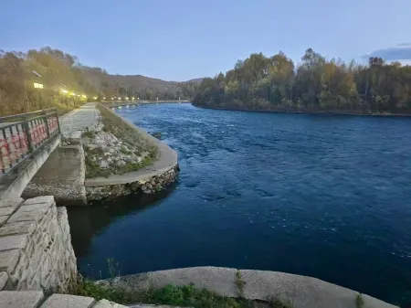 Xingyue Hotel (Chaihe Yueliang Xiaozhen)