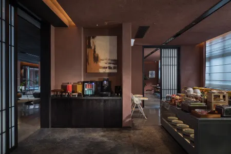 FUNGEE S Hotel, Zhangjiajie National Forest Park, Wulingyuan sign gate, Zhangjiajie Отели рядом с достопримечательностью «Baizhang Gorge»