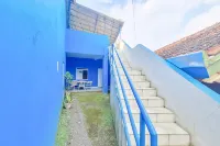 RedDoorz near Situ Cileunca Pangalengan Các khách sạn gần NIMO Highland