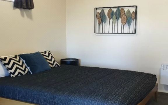 레이크프론트 로지 백패커스