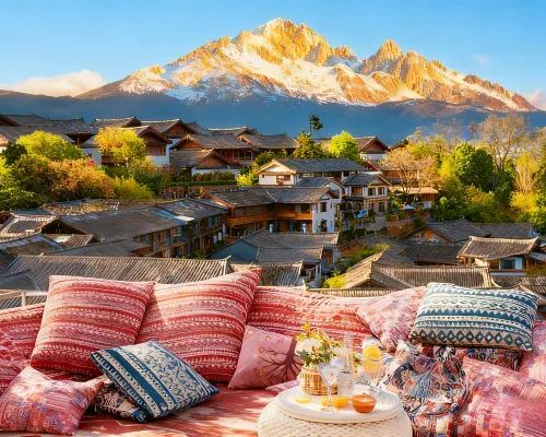 Lijiang Ancient City Meets Jiaren · White Horse Light Luxury · Snow Mountain View Homestay Hotels near Square Street