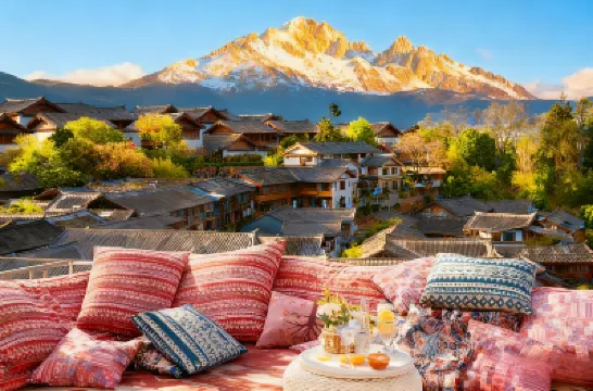 Lijiang Ancient City Meets Jiaren · White Horse Light Luxury · Snow Mountain View Homestay Hotels near Wangu Tower