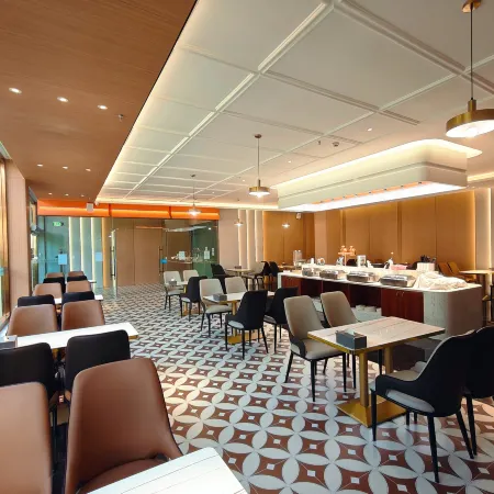 Ruishang Yuejing Jiari Hotel