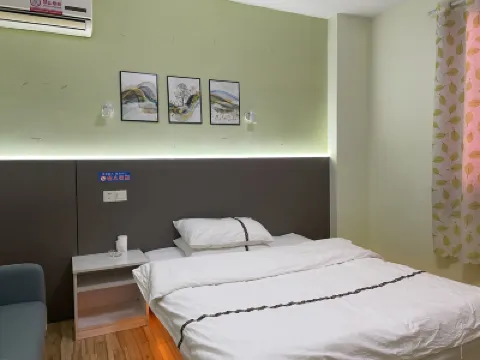 Qicai Hostel Hotel berhampiran Huangtang Passenger Transport Terminal