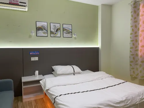 Qicai Hostel