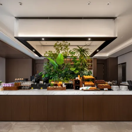 Zhuhai Lovers Road Sun Moon Shell Grand Theater Atour Hotel