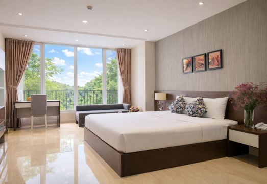 Golden Queen Aparthotel