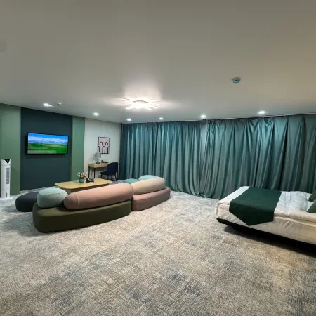 MS International Hotel