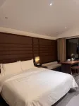 Jiuheyueyuan Wenquan Forest Resort Hotel - balcony