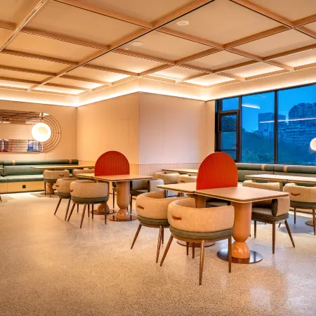Orange Hotel (Zigong Huashang International City)