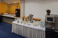 奧洛摩茨赫斯佩里亞酒店 - 早餐