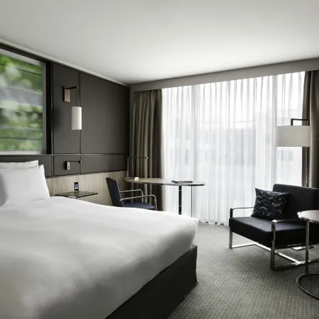 Pullman Paris Centre - Bercy Отели рядом с достопримечательностью «Валь-де-Сен»