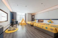 R ROYALSS HOTEL