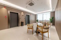Atlant Business Hotel - parking