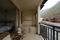 Libai · Goodnight Hot Spring Pool Homestay (Mount Siguniang Scenic Area)