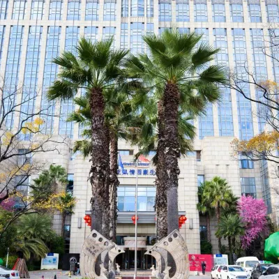 Howard Johnson Tropical Garden Plaza Kunming Hotel berhampiran Tasik Bailong
