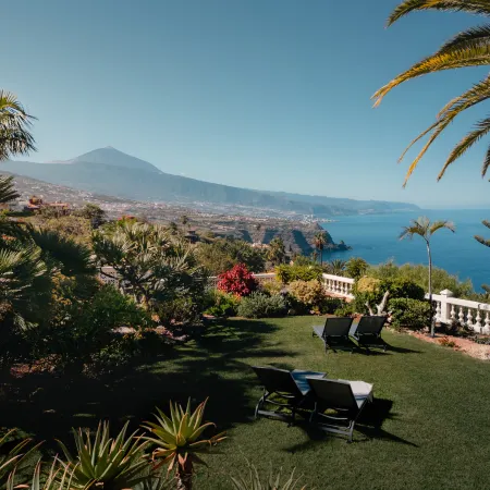 El Refugio Apartments & Villa
