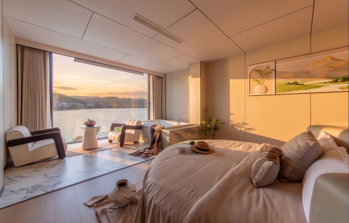 Yuelanqiyu · Moon Whisp | Erpanlanyue Waterfront Seaview Resort Chinese Inn (Erhai Ideal City)