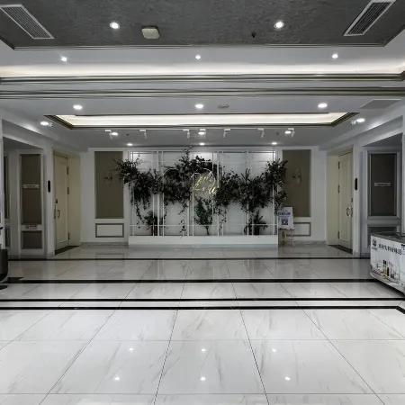 Home Inn Plus (Rizhao Shandong Road Shiwutian Branch)