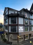 Yi'ai E-sports Homestay (Longchang Nanguan Shipaifang Ancient Town)