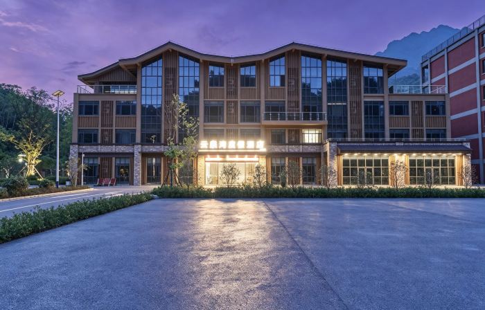 Yunquan Bay Resort Hotel (Guomen Shuijing Resort Area)