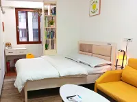Mr. Mi's Apartment (Two Rivers and Four Lakes) - Condos
