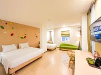 Ascent Hotel & Cafe Malang