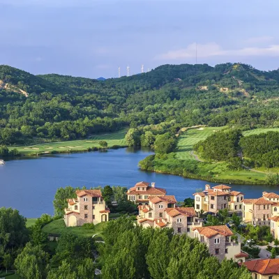 Xinyuan·Taoyuanli Golf Garden Villa Hotel Hotels near Weihai Airport