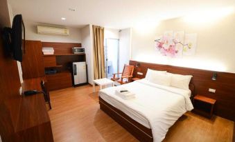 Collection O Thaiphiphat House Silom