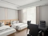 Moyunge Homestay (Sanqingshan Gangshou Cableway) - Parvekkeita