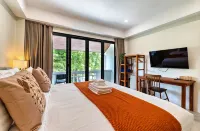 Serene House (1 villa 3 double beds & 1 twin beds) - Pet Friendly