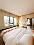Ga'erdongzan Homestay - parking