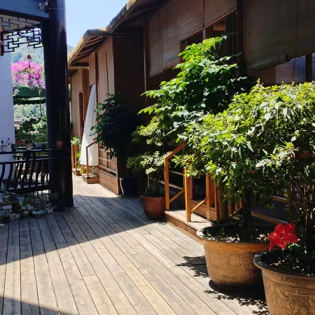 Yihe Yaju Homestay (Hongya Liujiang Ancient Town)