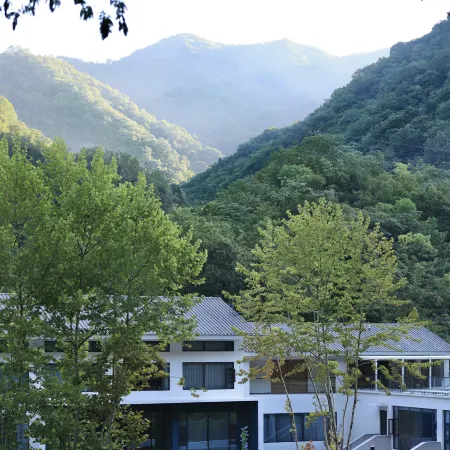 Yinju Xiangli Zuoshouxiang Homestay