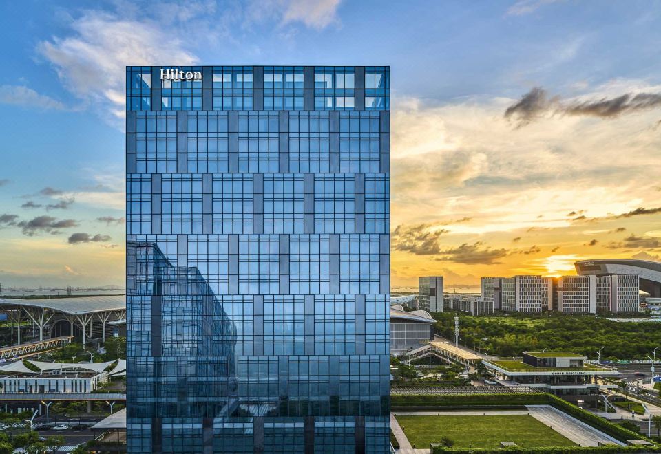 Hilton Shenzhen World Exhibition & Convention Center（Qianhai Snow World Store) Images