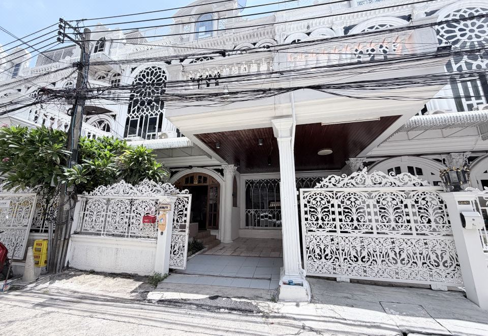 Star house Bangkok Images