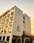 Sengkham Hotel - parking