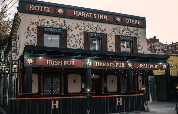 Harat's inn Hotel