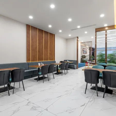 Unitour Hotel (Zunyi Chishui Hongjun Avenue)